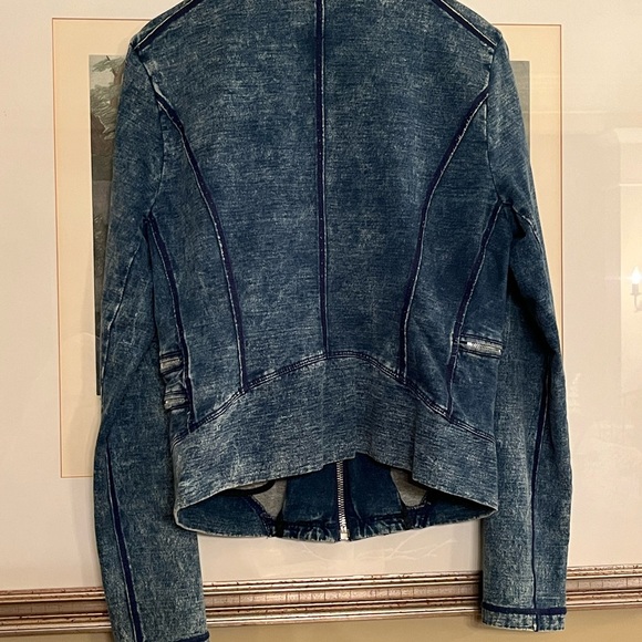 Blank NYC Tailored Denim Jacket - Picture 7 of 9